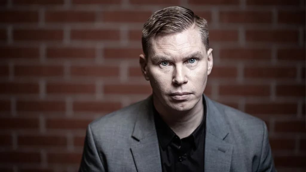 Kirjailijavieras Arttu Tuominen - tapahtuman kuva