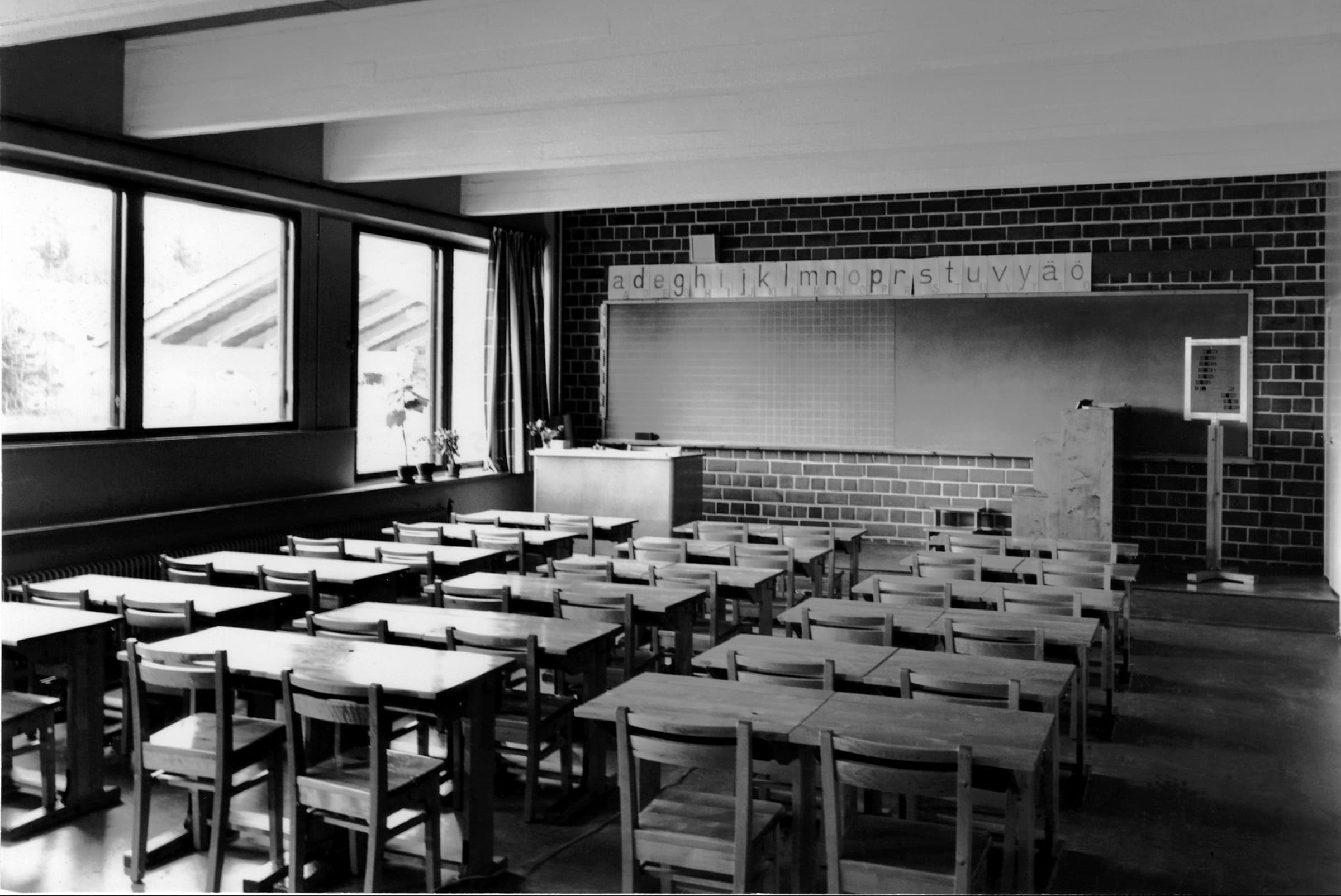 Kun valtio vetäytyy arjesta: julkisten palveluiden keskittäminen säästöjen aikakaudella - tapahtuman kuva