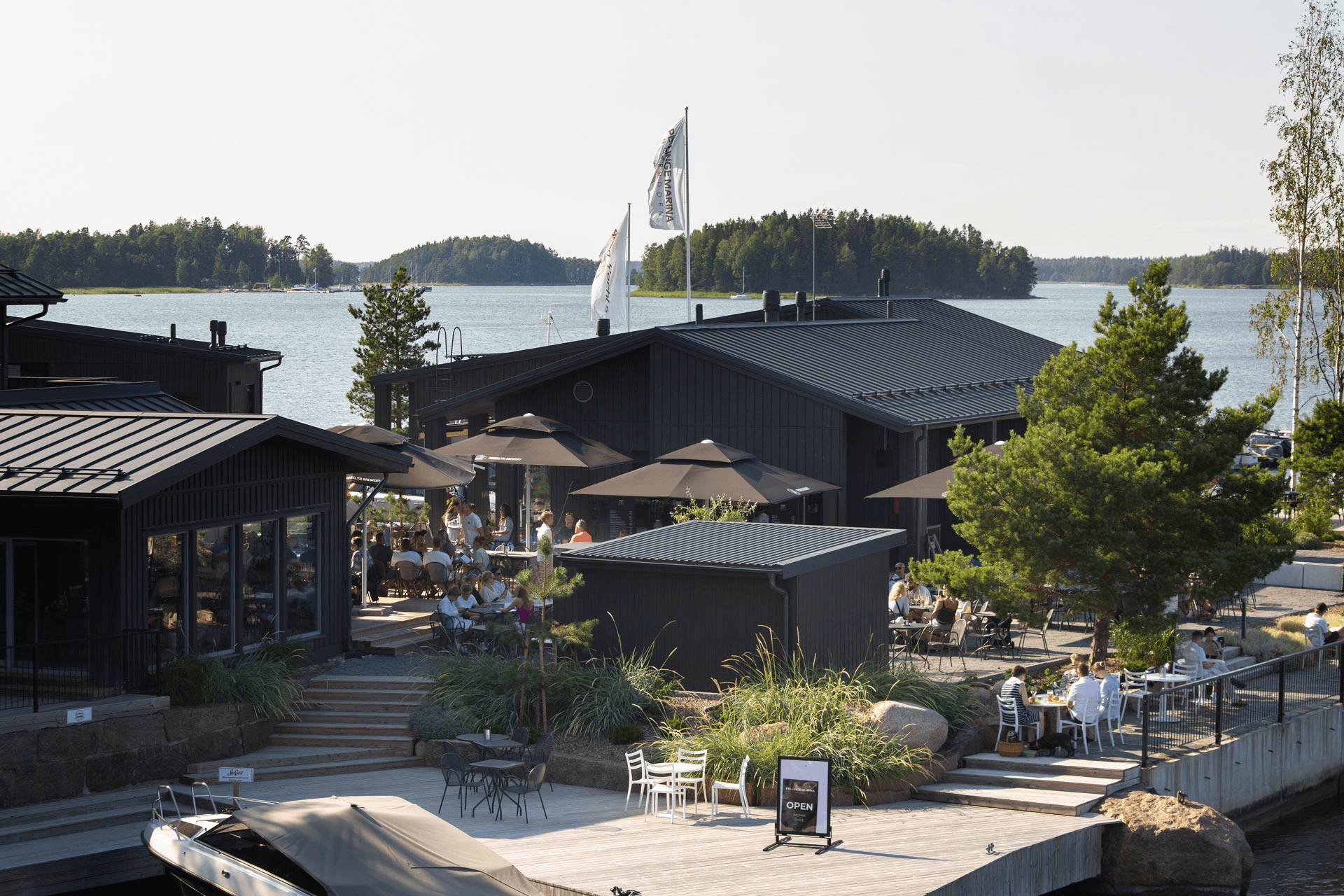 Livemusiikkia Pellinge Marinan terassilla - tapahtuman kuva